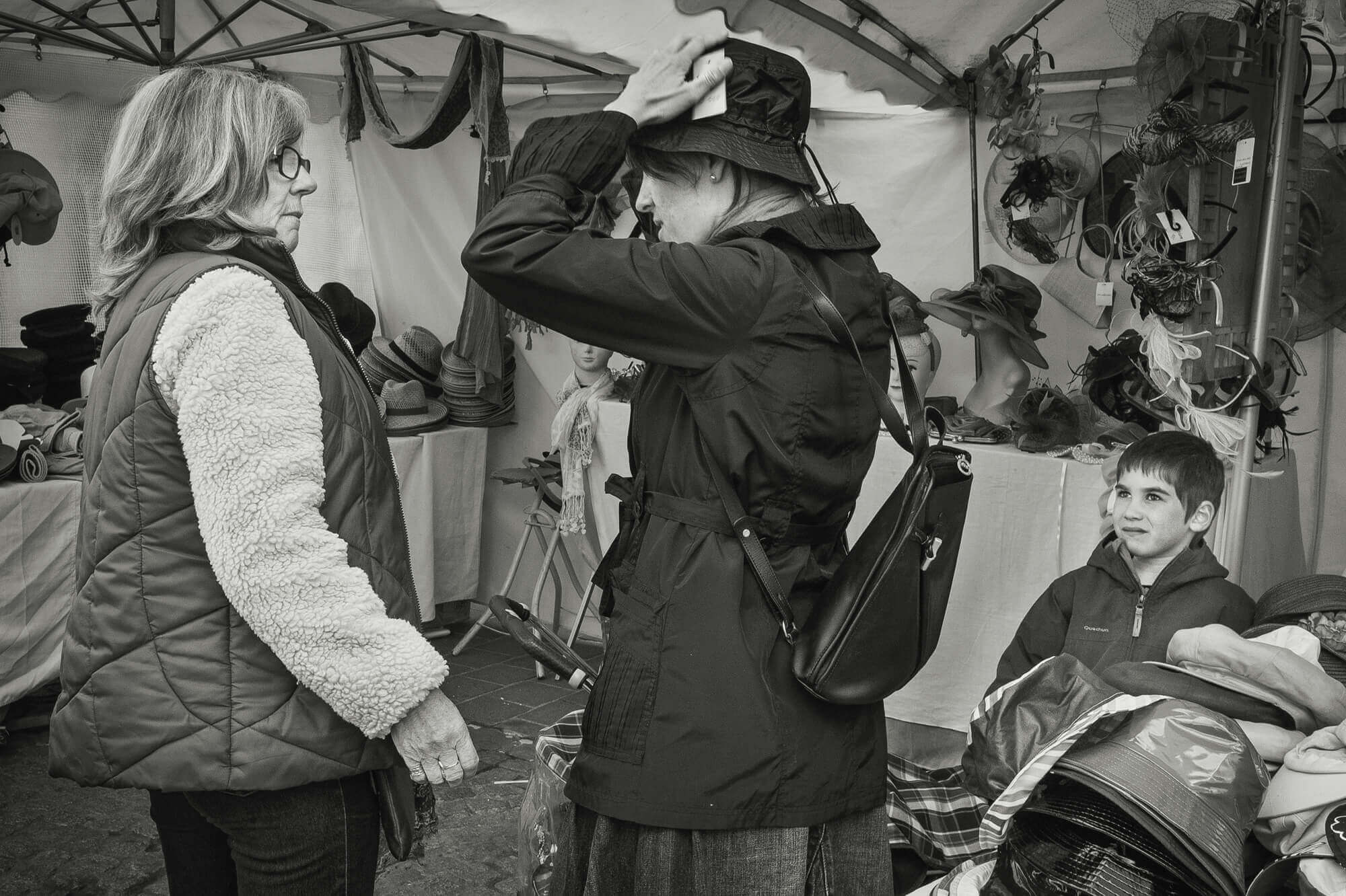 Street Photography, photo en noir et blanc au Leica, Canon et Nikon par Antoine Duchene photographe