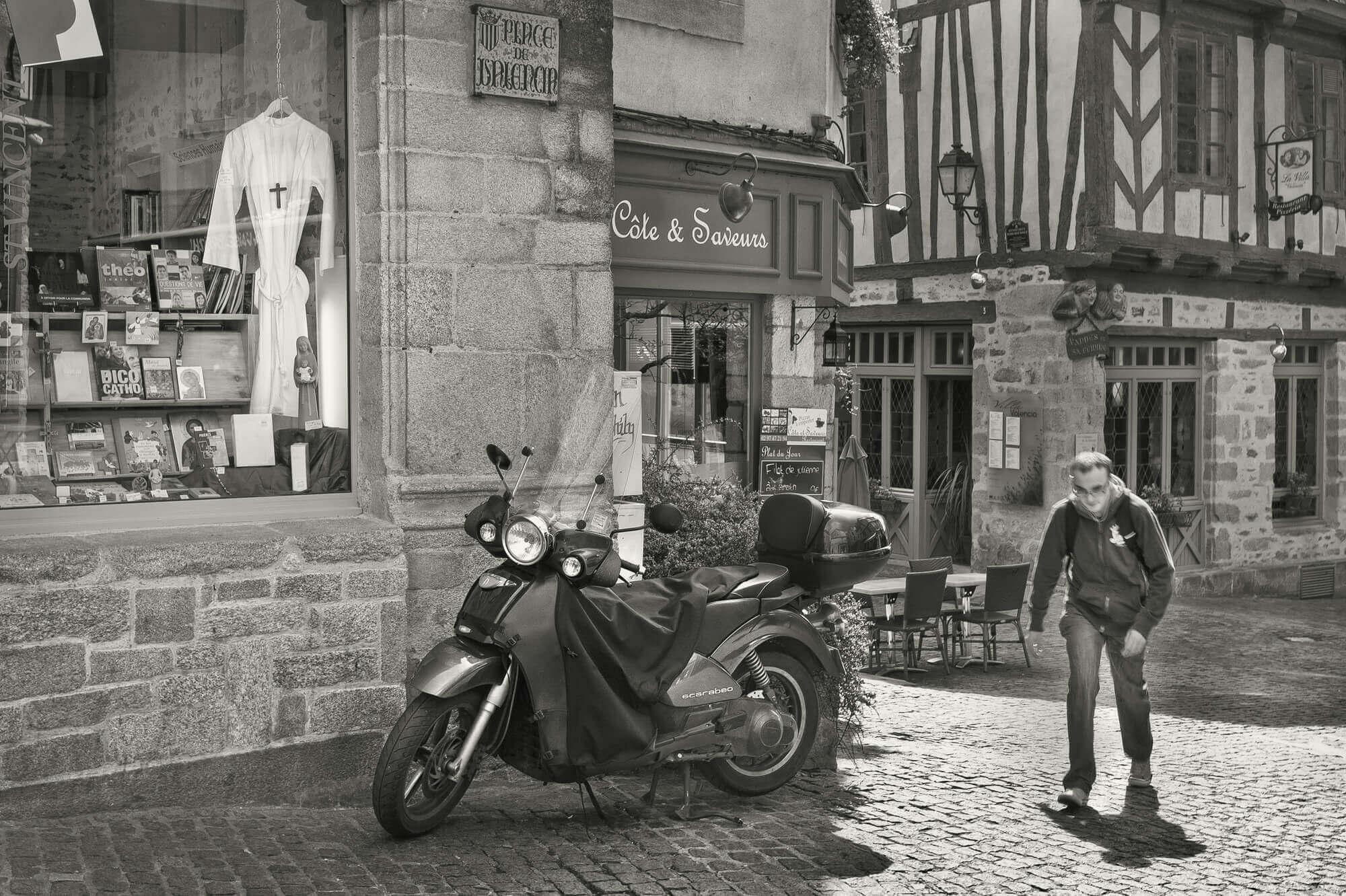 Street Photography, photo en noir et blanc au Leica, Canon et Nikon par Antoine Duchene photographe