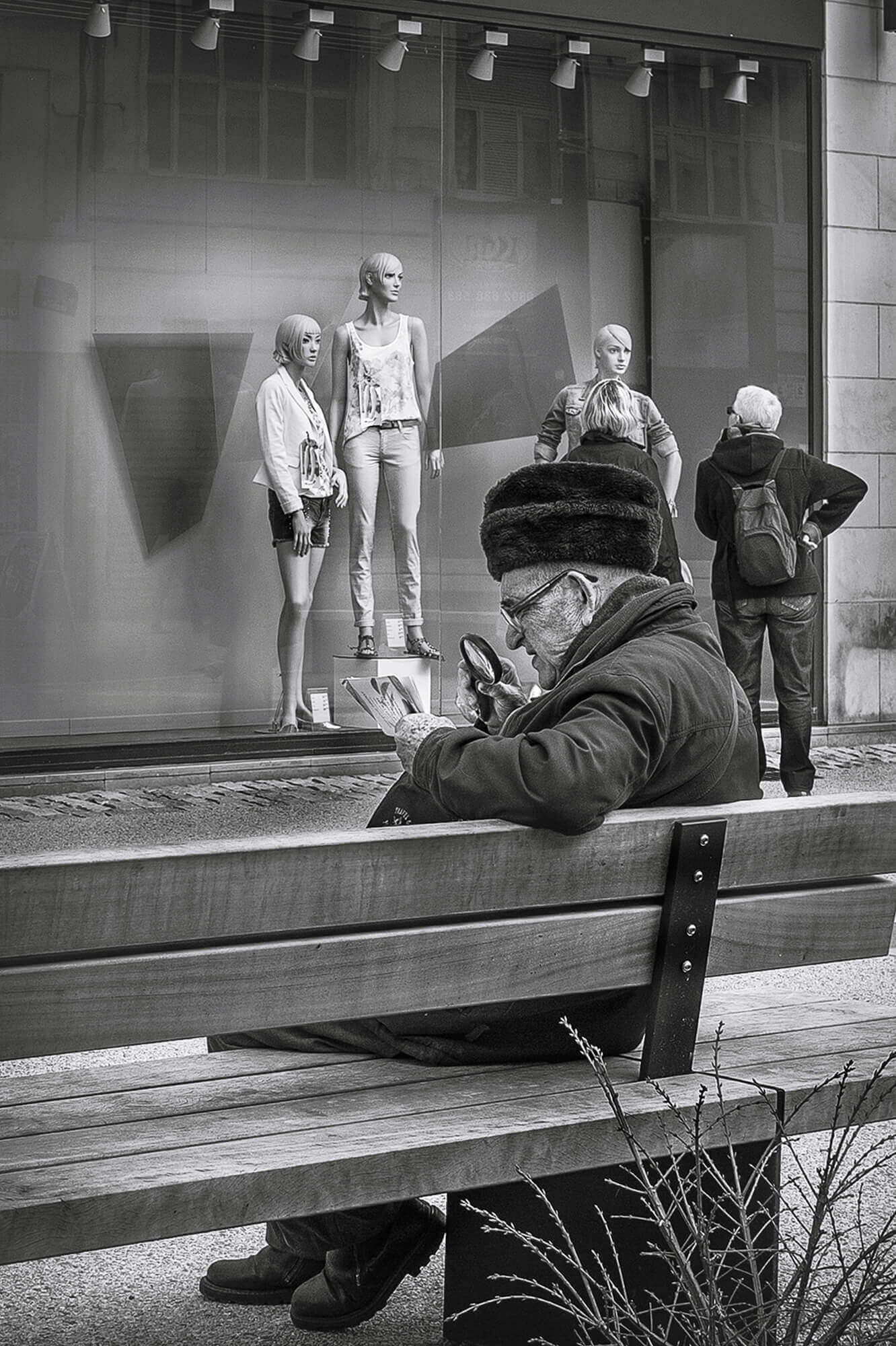 Street Photography, photo en noir et blanc au Leica, Canon et Nikon par Antoine Duchene photographe